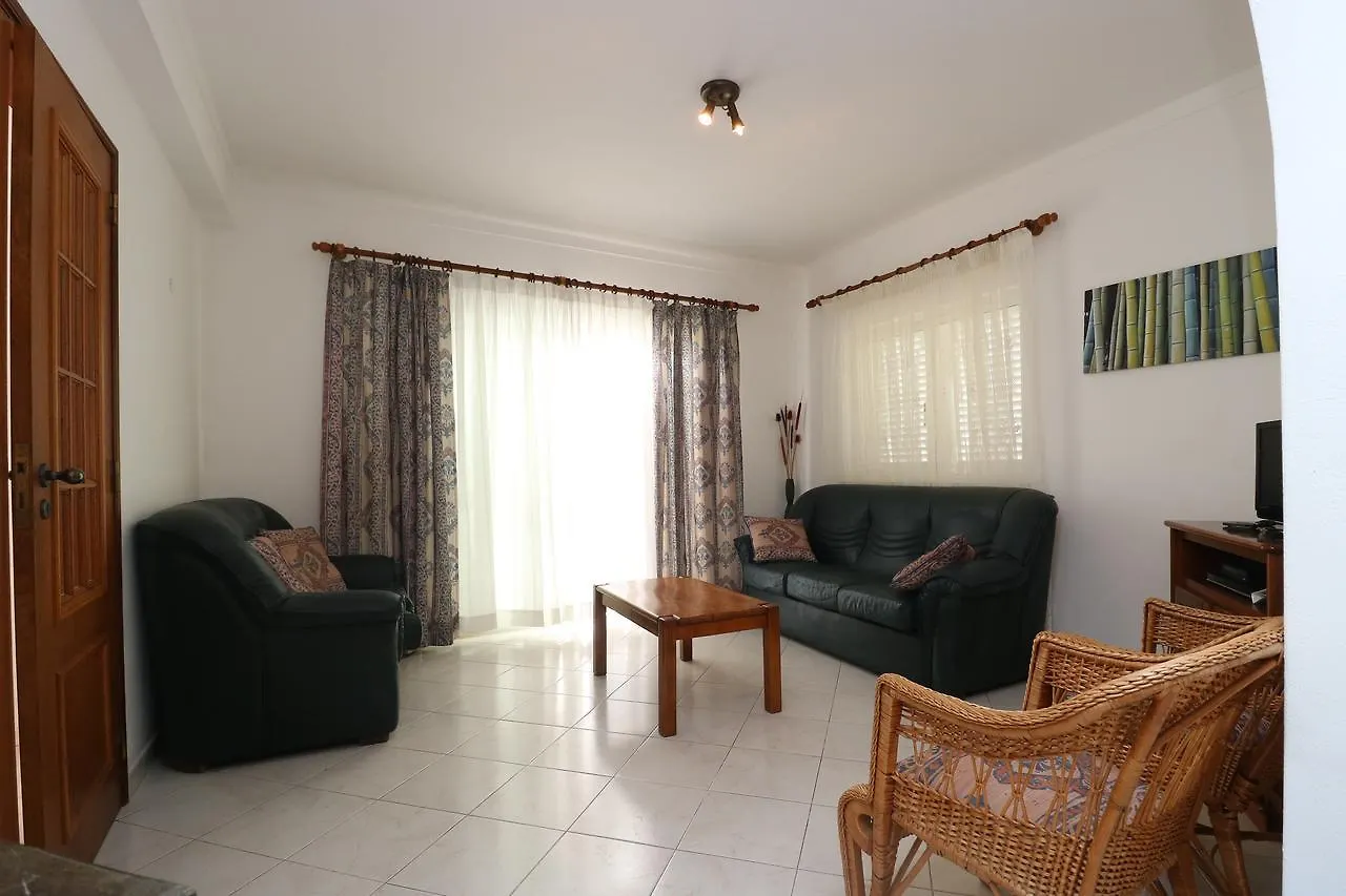 אלבופיירה Villa Goncalves פורטוגל