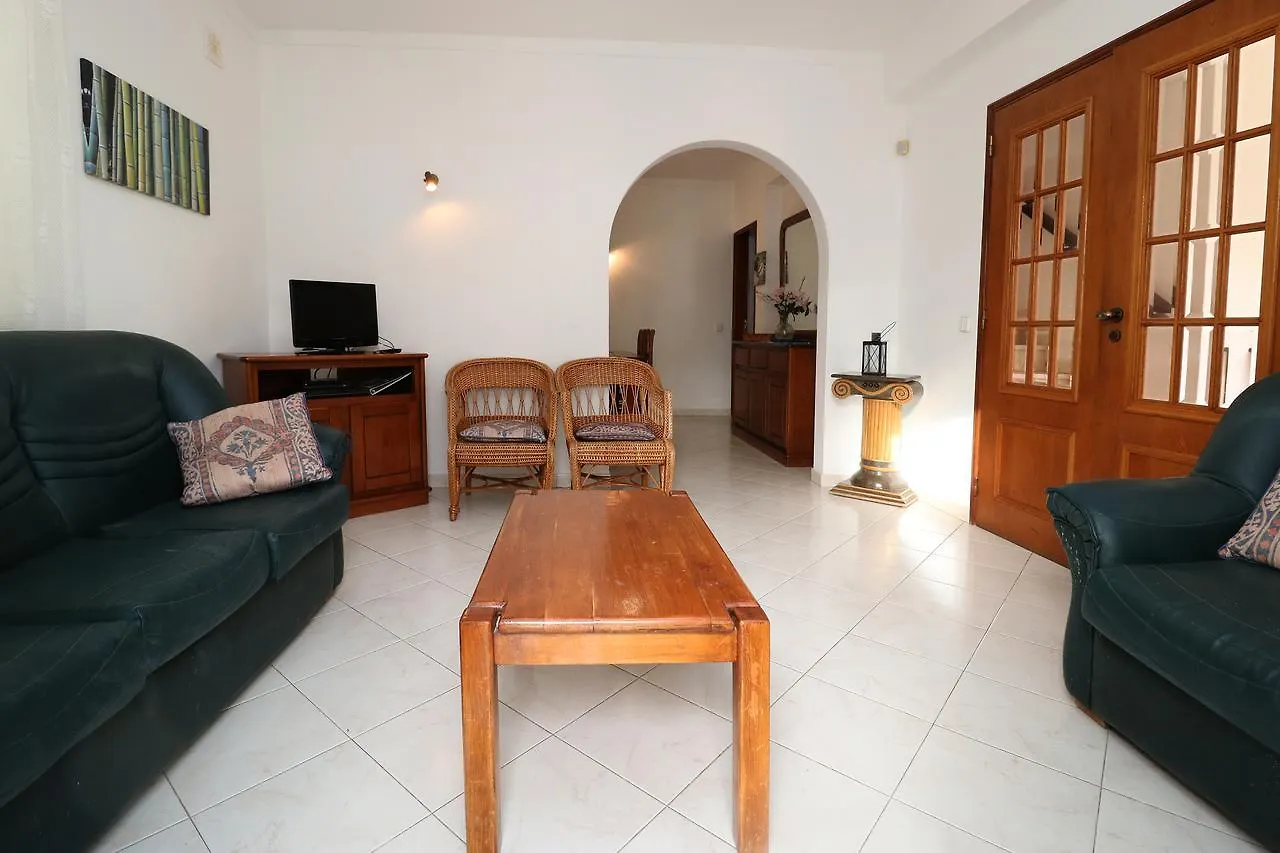 אלבופיירה Villa Goncalves 0*,  פורטוגל