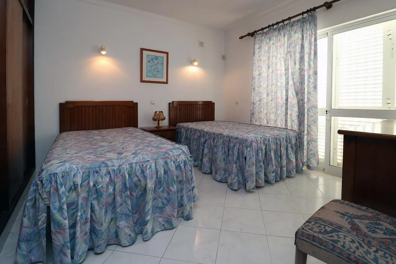 אלבופיירה Villa Goncalves פורטוגל