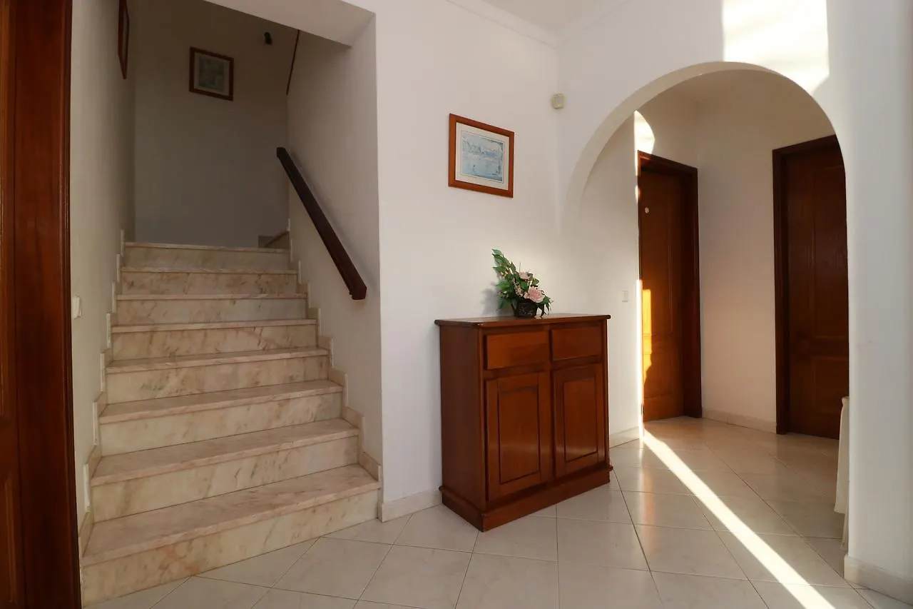 אלבופיירה Villa Goncalves פורטוגל